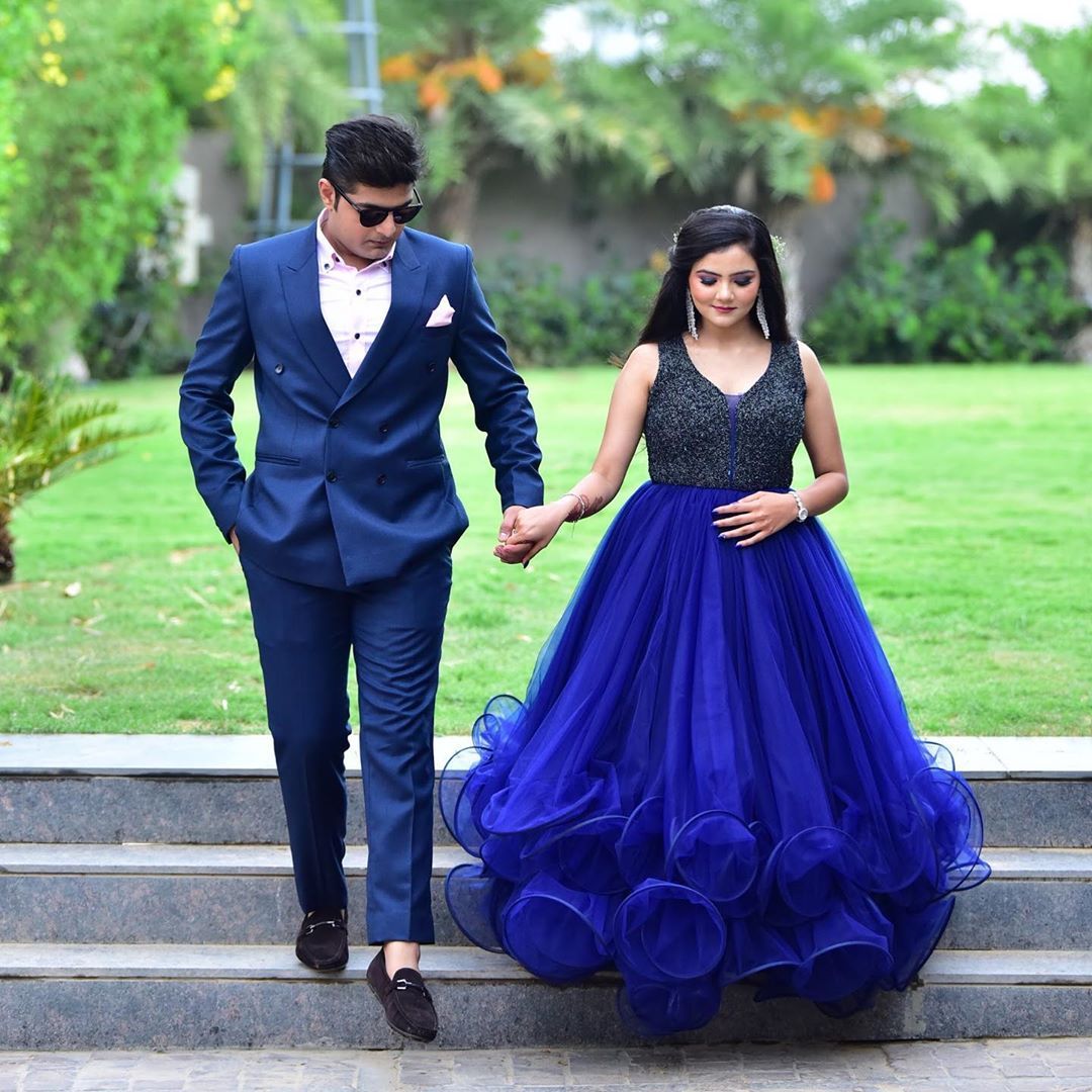 Latest engagement outlet dresses for couple